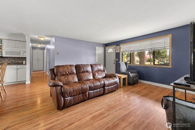 618 NW 4th Place, Battle Ground, WA 98604