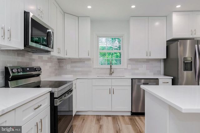 12703 LOCKLEVEN LN, Woodbridge, VA 22192