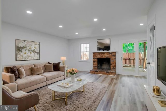12703 LOCKLEVEN LN, Woodbridge, VA 22192