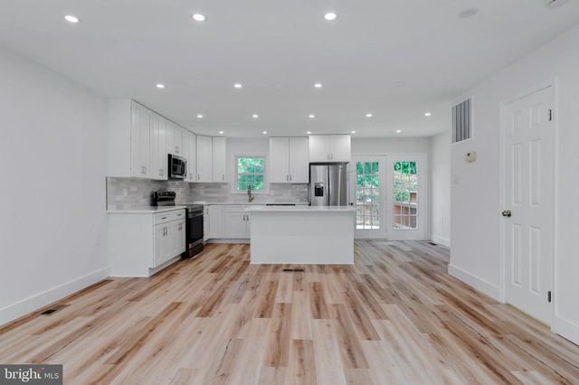 12703 LOCKLEVEN LN, Woodbridge, VA 22192