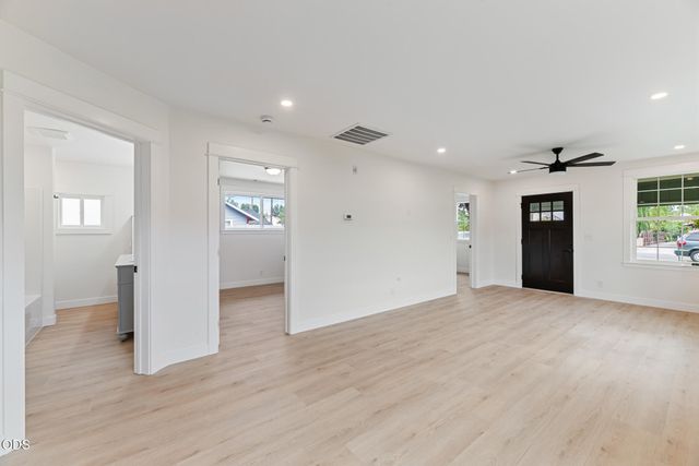 524 Berrydale Avenue, Medford, OR 97501