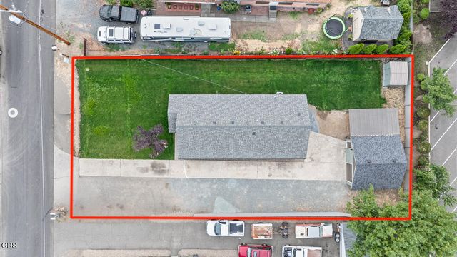 524 Berrydale Avenue, Medford, OR 97501