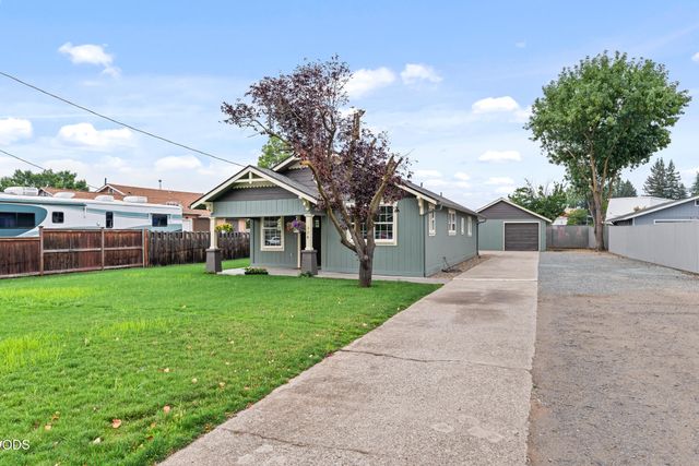 524 Berrydale Avenue, Medford, OR 97501