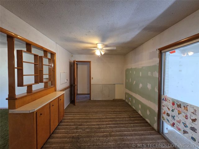 620 CHOCTAW S Avenue, Claremore, OK 74017