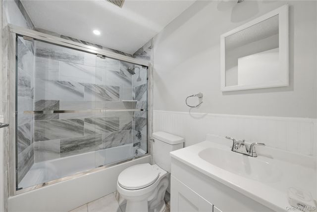 1510 Crotona Park East E, Bronx, NY 10460