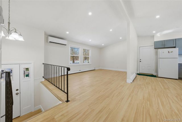 1510 Crotona Park East E, Bronx, NY 10460