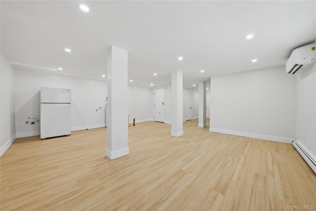 1510 Crotona Park East E, Bronx, NY 10460