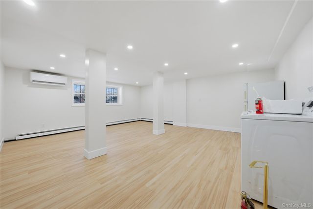 1510 Crotona Park East E, Bronx, NY 10460