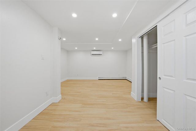 1510 Crotona Park East E, Bronx, NY 10460