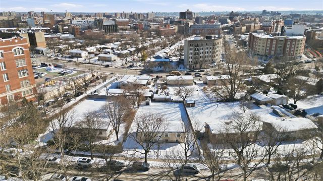 1510 Crotona Park East E, Bronx, NY 10460