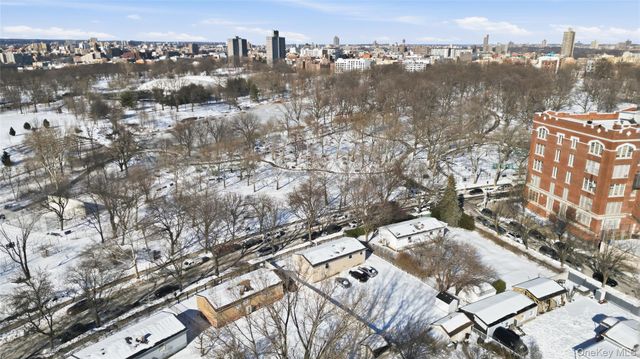 1510 Crotona Park East E, Bronx, NY 10460
