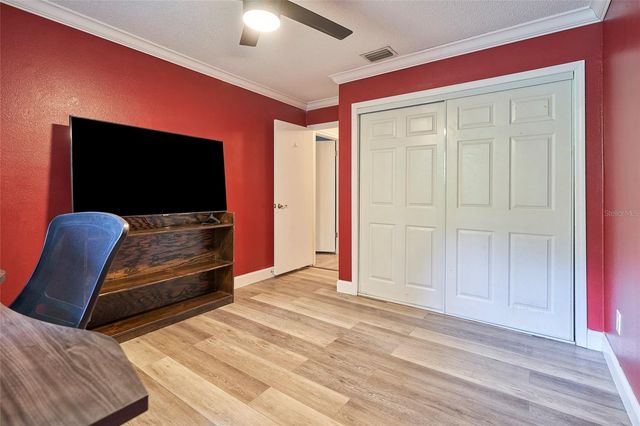 11905 LAKEMIST CIRCLE 74, Temple Terrace, FL 33617
