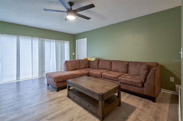 11905 LAKEMIST CIRCLE 74, Temple Terrace, FL 33617
