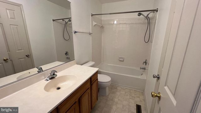 822 W BOXBOROUGH DR, Wilmington, DE 19810