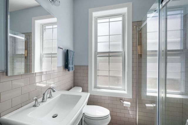 1424 E 58th Street 3, Chicago, IL 60637