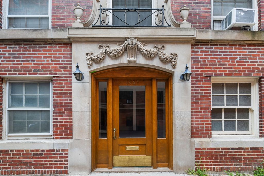 1424 E 58th Street 3, Chicago, IL 60637