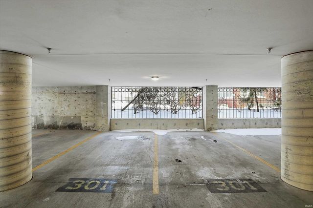 500 N Walnut St Apt 301, Bloomington, IN 47404