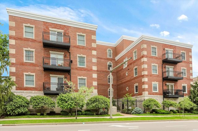500 N Walnut St Apt 301, Bloomington, IN 47404