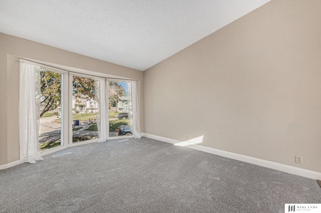 3105 Mirror Circle, Bellevue, NE 68123