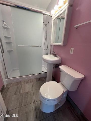 1051 Inner Drive, Rotterdam, NY 12303