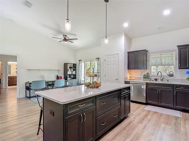 15062 MOUNT IVY ROAD, Weeki Wachee, FL 34614