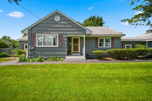 8 Otis Avenue, Salem, NH 03079