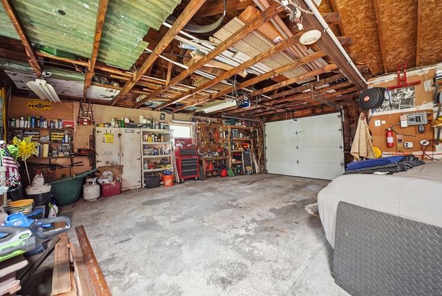 8 Otis Avenue, Salem, NH 03079
