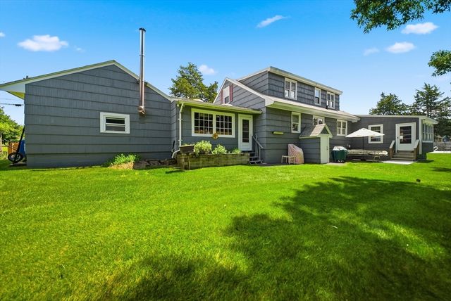 8 Otis Avenue, Salem, NH 03079