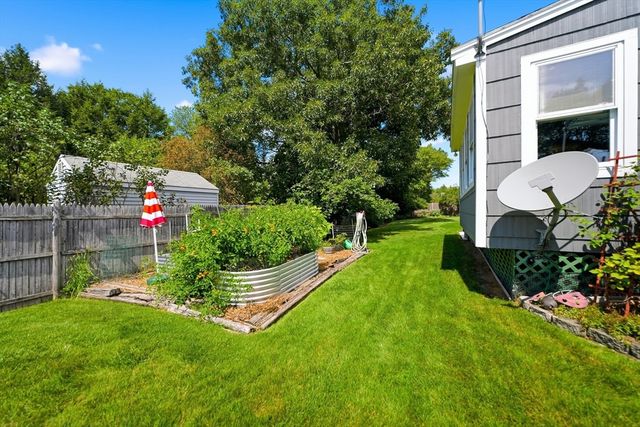 8 Otis Avenue, Salem, NH 03079