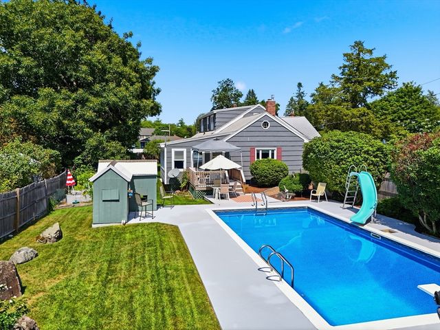 8 Otis Avenue, Salem, NH 03079