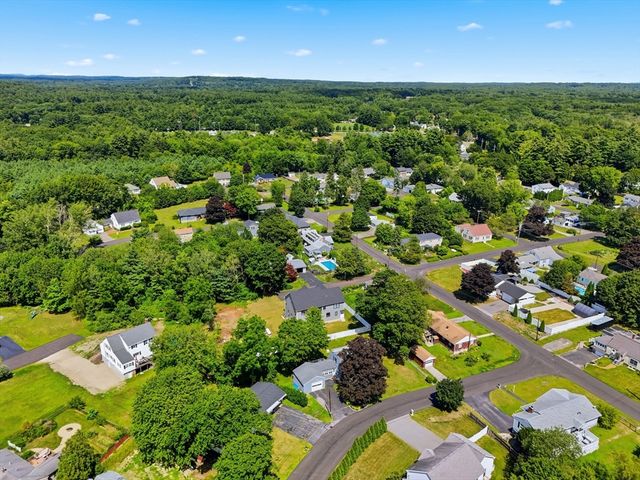 8 Otis Avenue, Salem, NH 03079