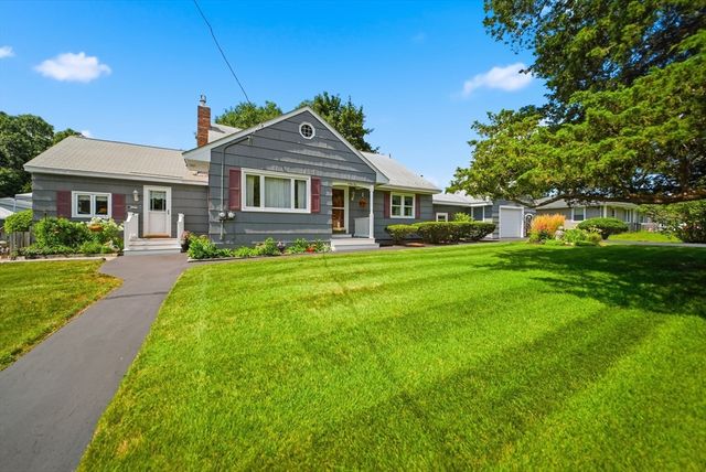 8 Otis Avenue, Salem, NH 03079