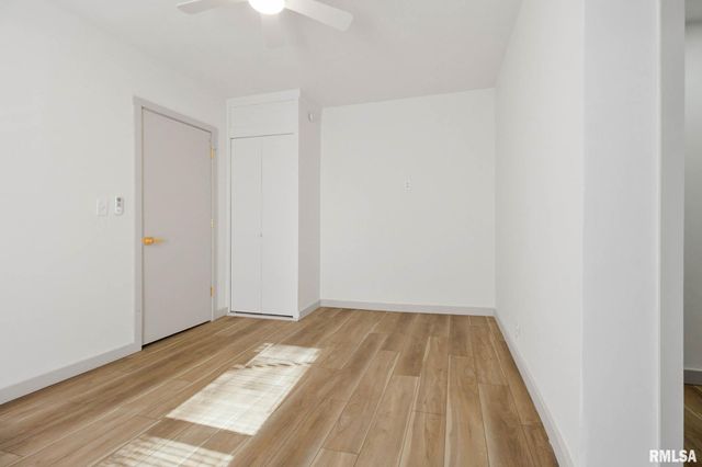 1510 S DIVISION Street, Carterville, IL 62918