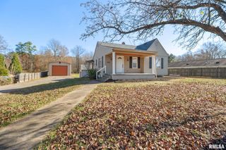 1510 S DIVISION Street, Carterville, IL 62918