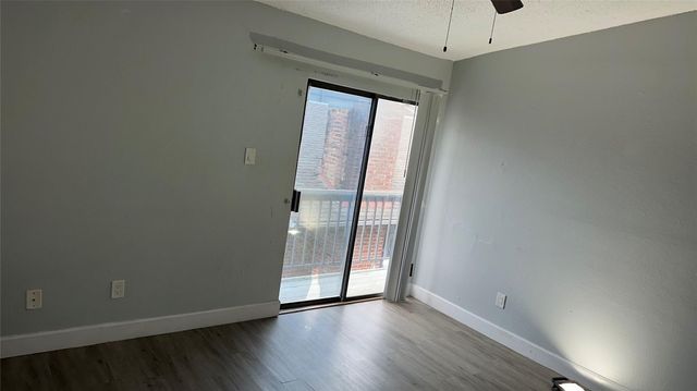 9550 Deering Drive 208, Houston, TX 77036