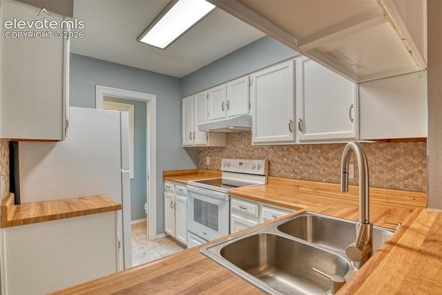3374 Queen Anne Way, Colorado Springs, CO 80917