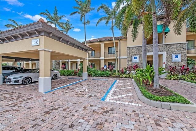 1035 SANDPIPER ST F-104, Naples, FL 34102
