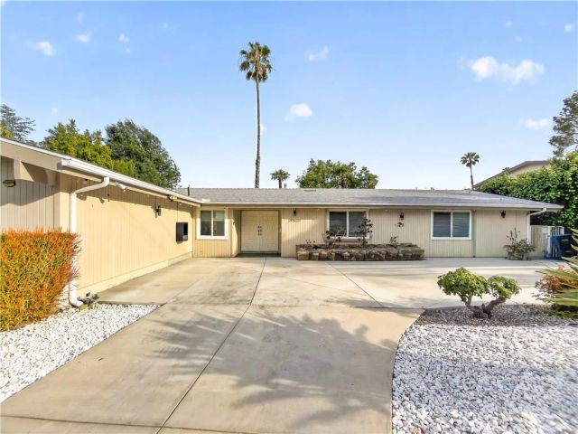 20520 Rhoda, Woodland Hills, CA 91367