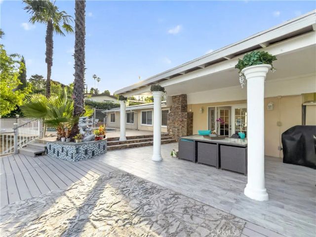 20520 Rhoda, Woodland Hills, CA 91367