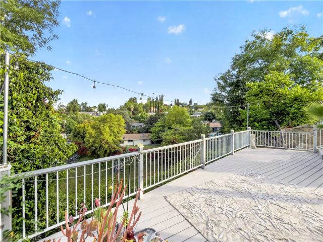 20520 Rhoda, Woodland Hills, CA 91367