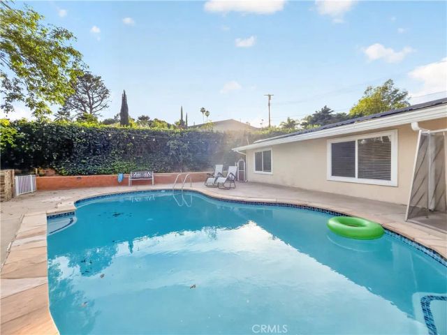 20520 Rhoda, Woodland Hills, CA 91367