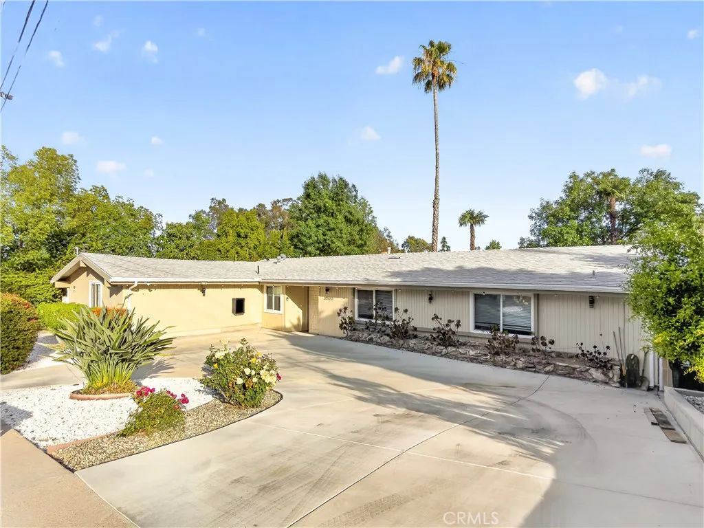 20520 Rhoda, Woodland Hills, CA 91367