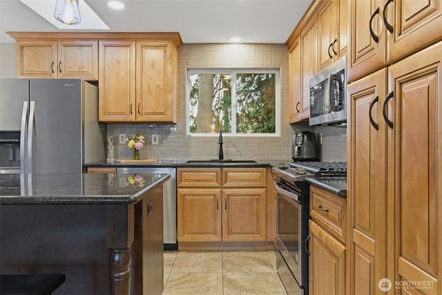6427 182nd Place SW, Lynnwood, WA 98037