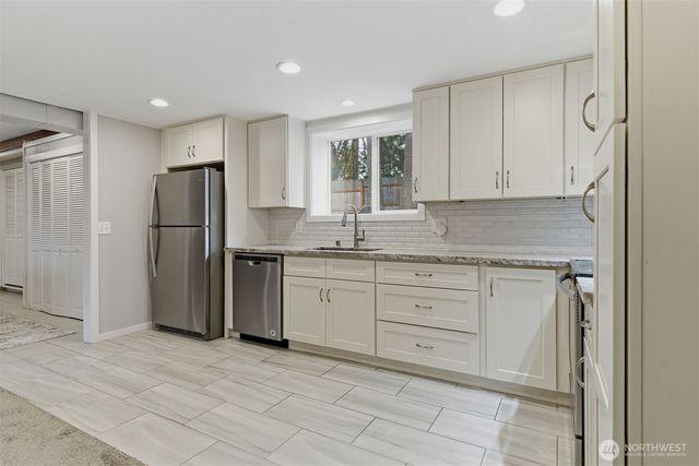 6427 182nd Place SW, Lynnwood, WA 98037