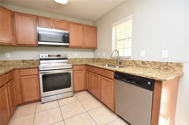 515 SANDSTONE STREET, Lakeland, FL 33809