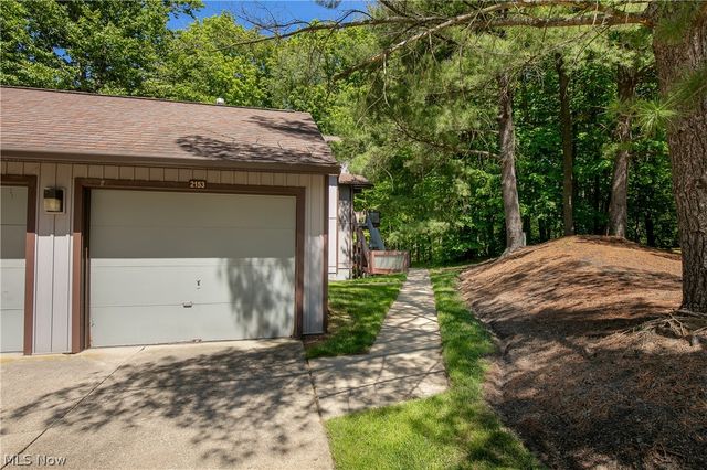 2153 Pinebrook Trail, Cuyahoga Falls, OH 44223
