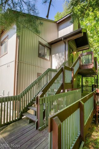 2153 Pinebrook Trail, Cuyahoga Falls, OH 44223