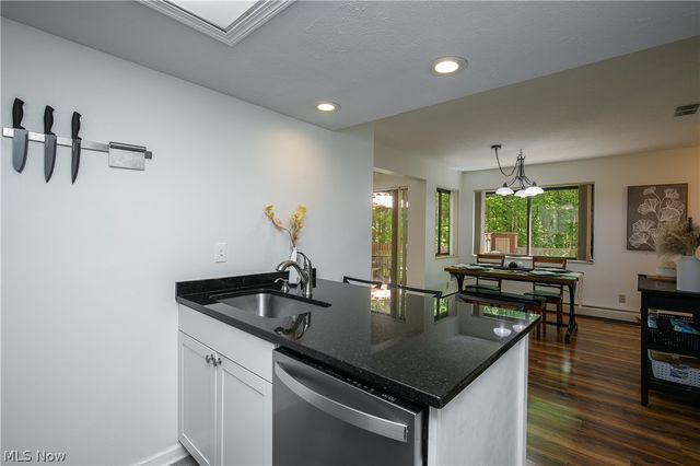 2153 Pinebrook Trail, Cuyahoga Falls, OH 44223