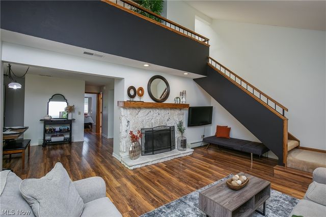 2153 Pinebrook Trail, Cuyahoga Falls, OH 44223