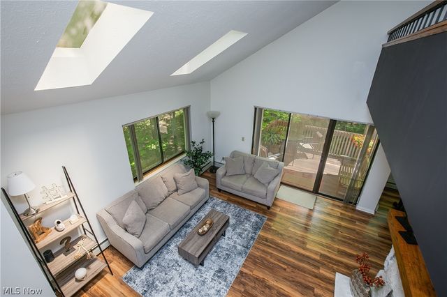 2153 Pinebrook Trail, Cuyahoga Falls, OH 44223